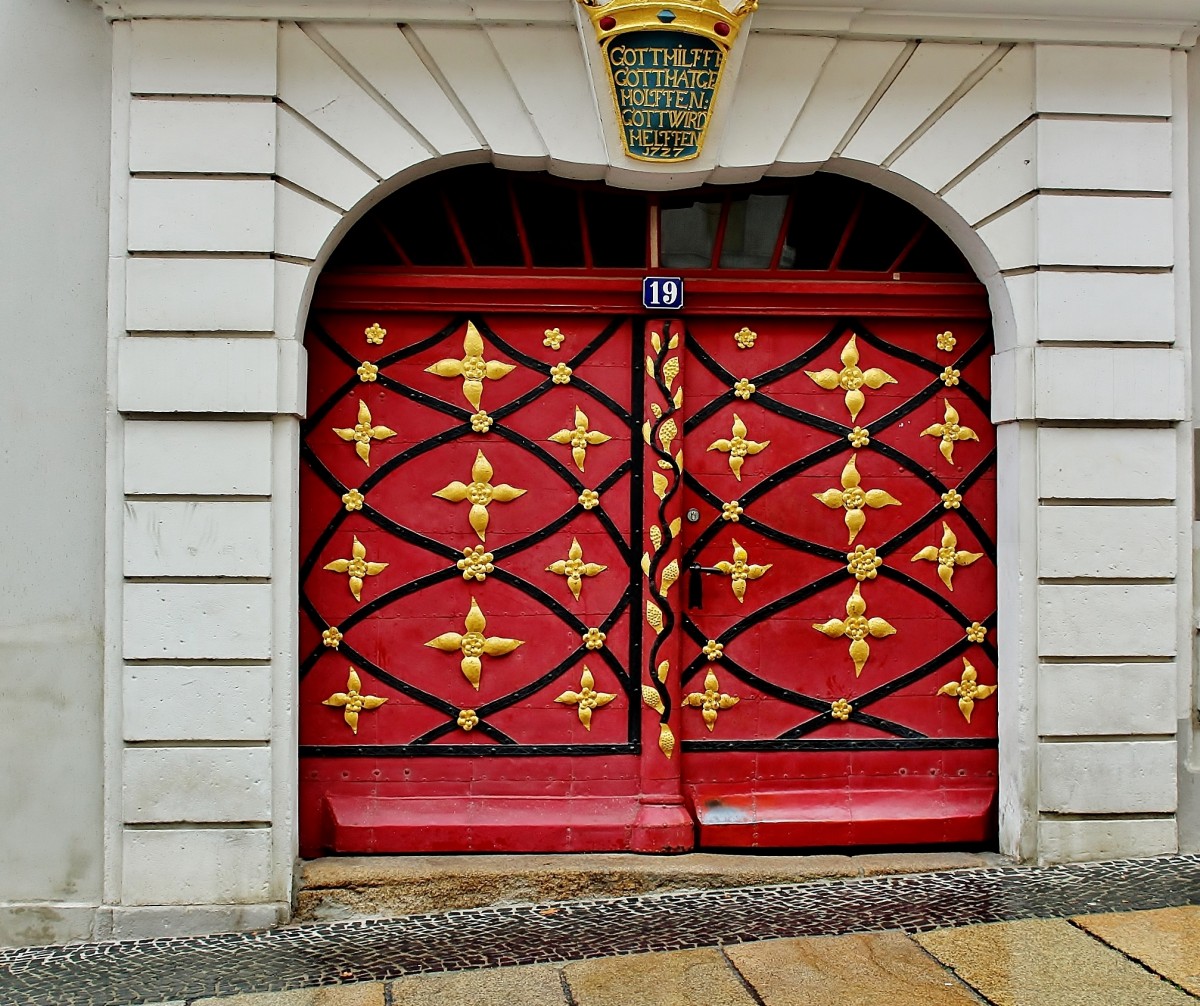 Zdjęcia: Goerlitz, Saksonia, Ozdobna brama z 1727 roku, NIEMCY Zdjęcia: Goerlitz, Saksonia, Ozdobna brama z 1727 roku, NIEMCY