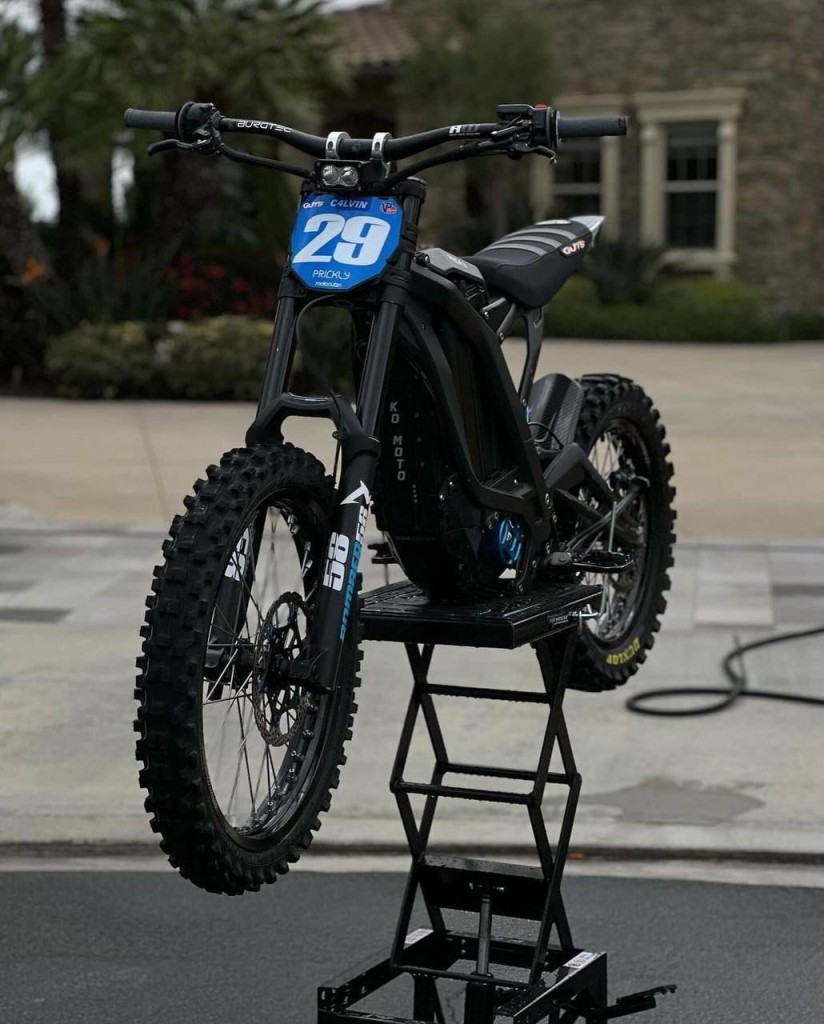 Zdjęcia: Berlin, Metropolitan Region, SURRON LIGHT-BEE ELECTRIC DIRT BIKE, NIEMCY Zdjęcia: Berlin, Metropolitan Region, SURRON LIGHT-BEE ELECTRIC DIRT BIKE, NIEMCY