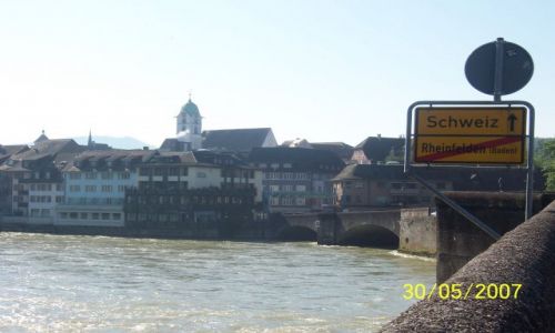 Zdjecie NIEMCY / Granica między Niemcami i Szwajcarią / Rheinfelden / Granica na Renie