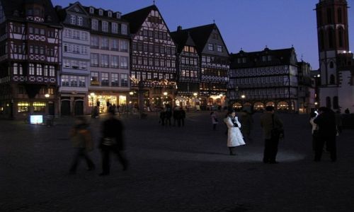 Zdjęcie NIEMCY / Hesja / Frankfurt nad Menem / Frankfurt nocą