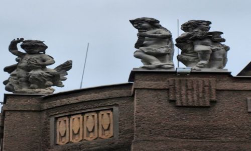 Zdjęcie NIEMCY / Łużyce Górne / Görlitz / Gorlitz - Stadthalle rzeźby