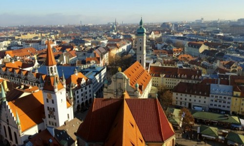 Zdjecie NIEMCY / Bawaria / Monachium / Z wiey Peterskirche 