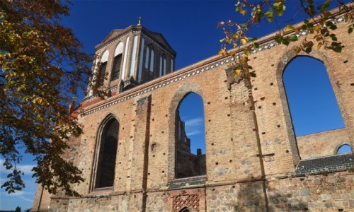 Zdj�cie NIEMCY / Brandenburgia / Gartz (Oder) / Ko�ci� w Gartz (Oder) pozostawiony w formie trwa�ej ruiny