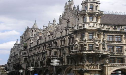 Zdjecie NIEMCY / Bawaria / Marienplatz w Monachium / Neues Rathaus - Nowy ratusz w Monachium