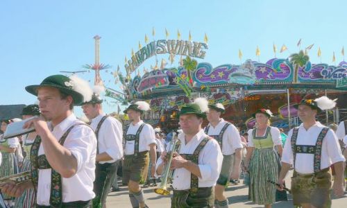 Zdjecie NIEMCY / Monachium / Octoberfest / orkiestra