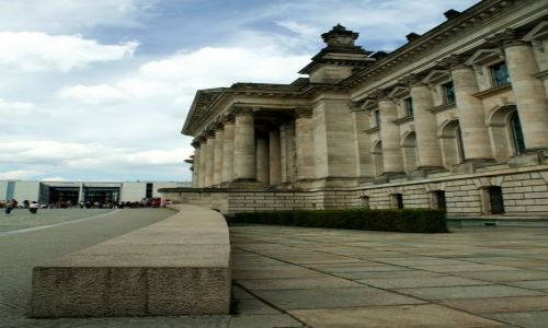 NIEMCY / - / Berlin / Reichstag z boku