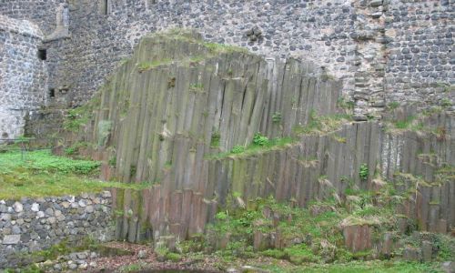 Zdjęcie NIEMCY / Saksonia / zamek Stolpen,zbudowany z wykorzystaniem bazaltu / bazaltowe słupy