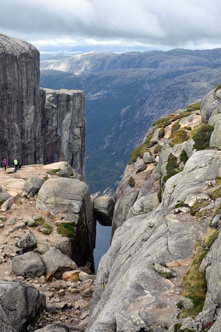 Zdj cia: Kjeragbolten, Rogaland, Kjeragbolten, NORWEGIA Zdj cia: Kjeragbolten, Rogaland, Kjeragbolten, NORWEGIA