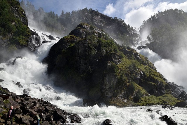 Zdj cia: Latefossen, Sogn og Fjordane, Latefossen, NORWEGIA Zdj cia: Latefossen, Sogn og Fjordane, Latefossen, NORWEGIA