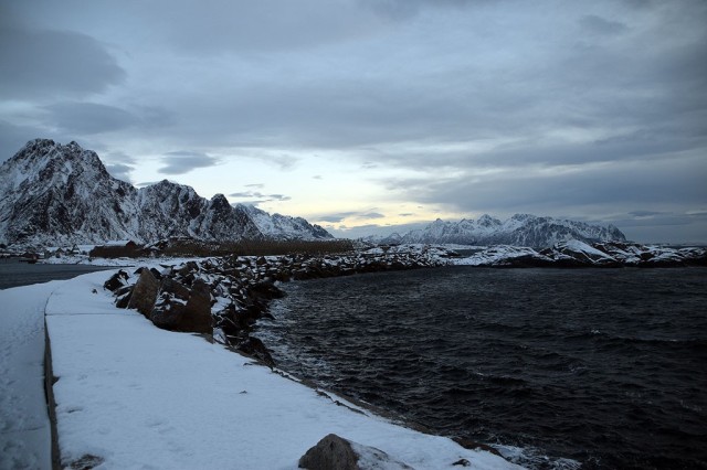 Zdj cia: Svolvaer, Lofoty, Falochron w Svolvaer, NORWEGIA Zdj cia: Svolvaer, Lofoty, Falochron w Svolvaer, NORWEGIA