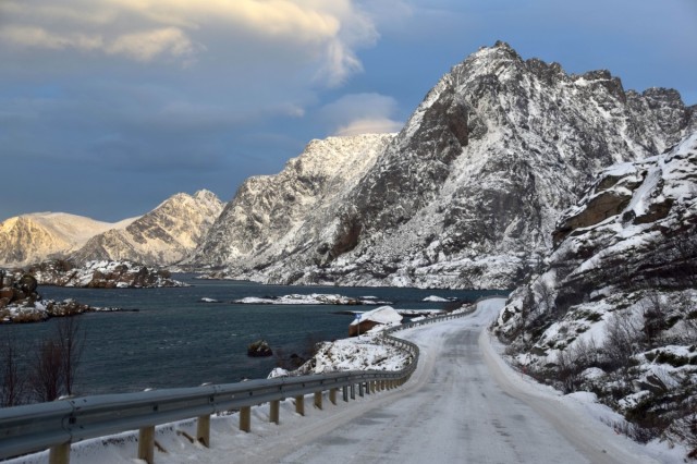 Zdj cia: Lofoty, Lofoty, Droga do Henningsvaer, NORWEGIA Zdj cia: Lofoty, Lofoty, Droga do Henningsvaer, NORWEGIA