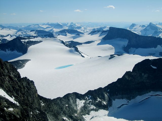 Zdjęcia: Goldhoppigen, Jotunheimen, Widoki ze szczytu.......i jeziorko w lodowcu, NORWEGIA Zdjęcia: Goldhoppigen, Jotunheimen, Widoki ze szczytu.......i jeziorko w lodowcu, NORWEGIA