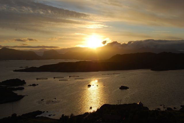 Zdjęcia: Mortsund, Lofoty, Mortsund w dzień polarny, NORWEGIA Zdjęcia: Mortsund, Lofoty, Mortsund w dzień polarny, NORWEGIA