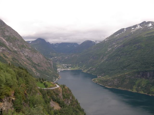 Zdjęcia: Koło Alesund, Koło Alesund, Fjord, NORWEGIA Zdjęcia: Koło Alesund, Koło Alesund, Fjord, NORWEGIA