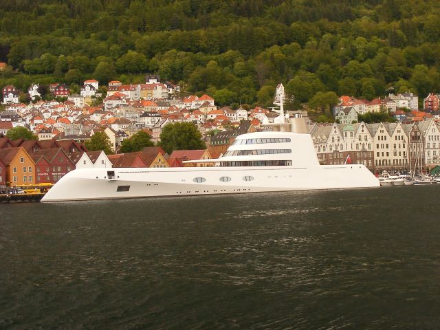 Zdjęcia: Bergen, Statek Kapitana Nemo?, NORWEGIA Zdjęcia: Bergen, Statek Kapitana Nemo?, NORWEGIA