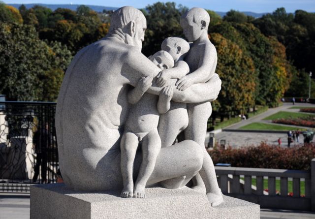 Zdjęcia: Park Rzezb , Oslo, Ojciec, NORWEGIA Zdjęcia: Park Rzezb , Oslo, Ojciec, NORWEGIA