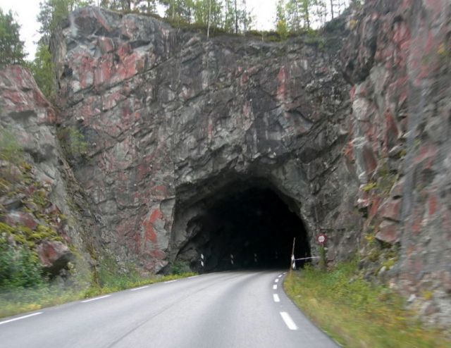 Zdjęcia: w drodze na Nigardsbreen, Sognefiord, tunel Hand Made, NORWEGIA Zdjęcia: w drodze na Nigardsbreen, Sognefiord, tunel Hand Made, NORWEGIA