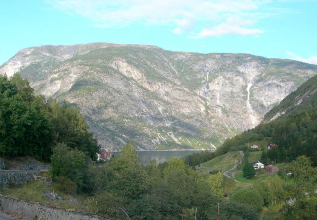 Zdjęcia: Laerdal, Sognefiord, widok na Laerdalfjord, NORWEGIA Zdjęcia: Laerdal, Sognefiord, widok na Laerdalfjord, NORWEGIA