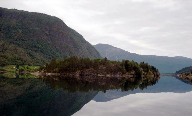Zdjęcia: Norwegia, Norwegia, norweskie lusterka, NORWEGIA Zdjęcia: Norwegia, Norwegia, norweskie lusterka, NORWEGIA