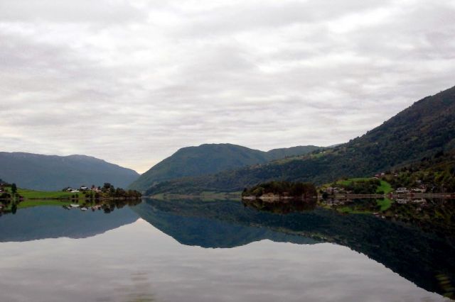 Zdjęcia: Norwegia, Norwegia, norweskie lusterka, NORWEGIA Zdjęcia: Norwegia, Norwegia, norweskie lusterka, NORWEGIA