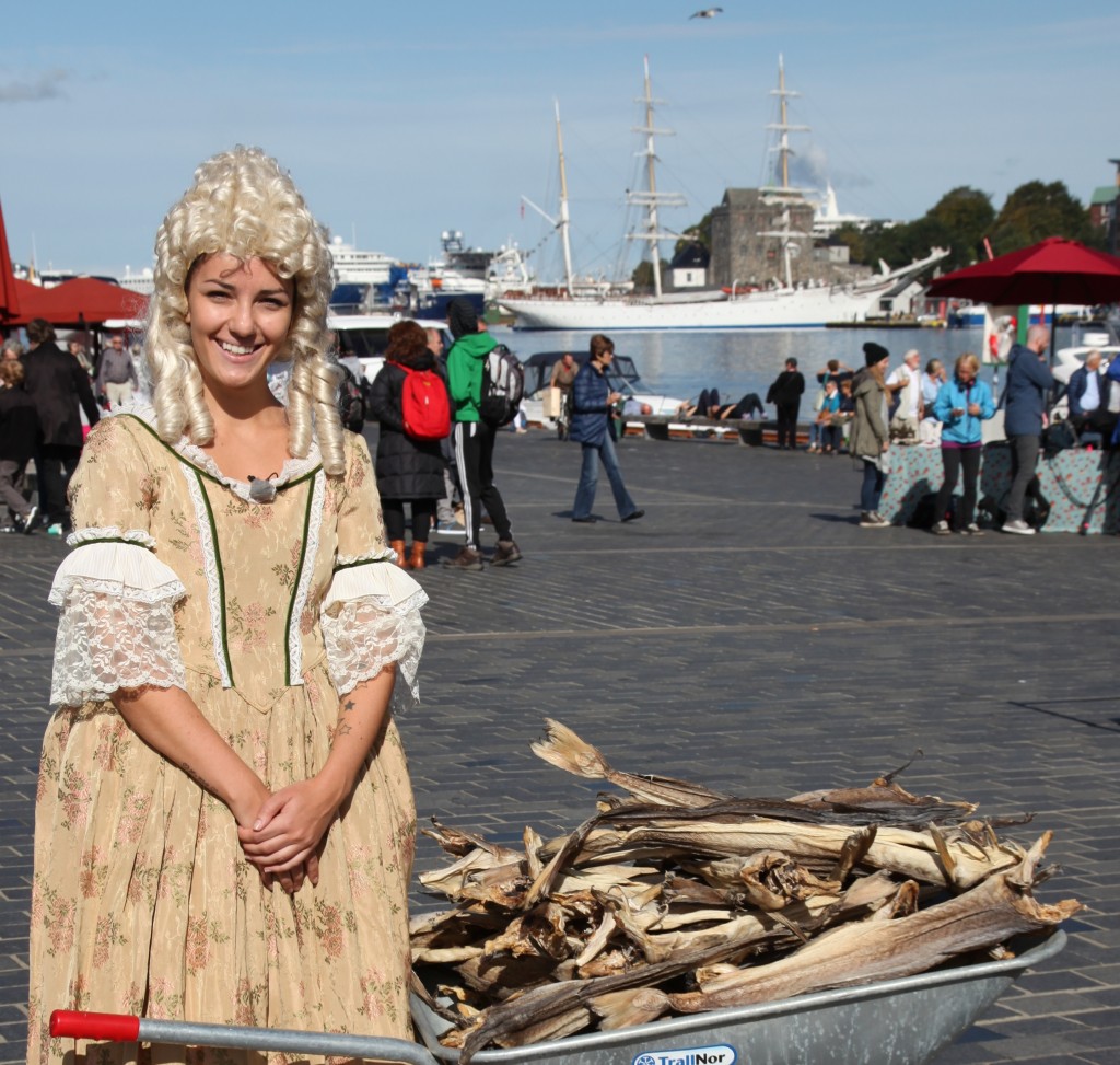 Zdjęcia: Targ rybny, Bergen, Dwie epoki, NORWEGIA Zdjęcia: Targ rybny, Bergen, Dwie epoki, NORWEGIA
