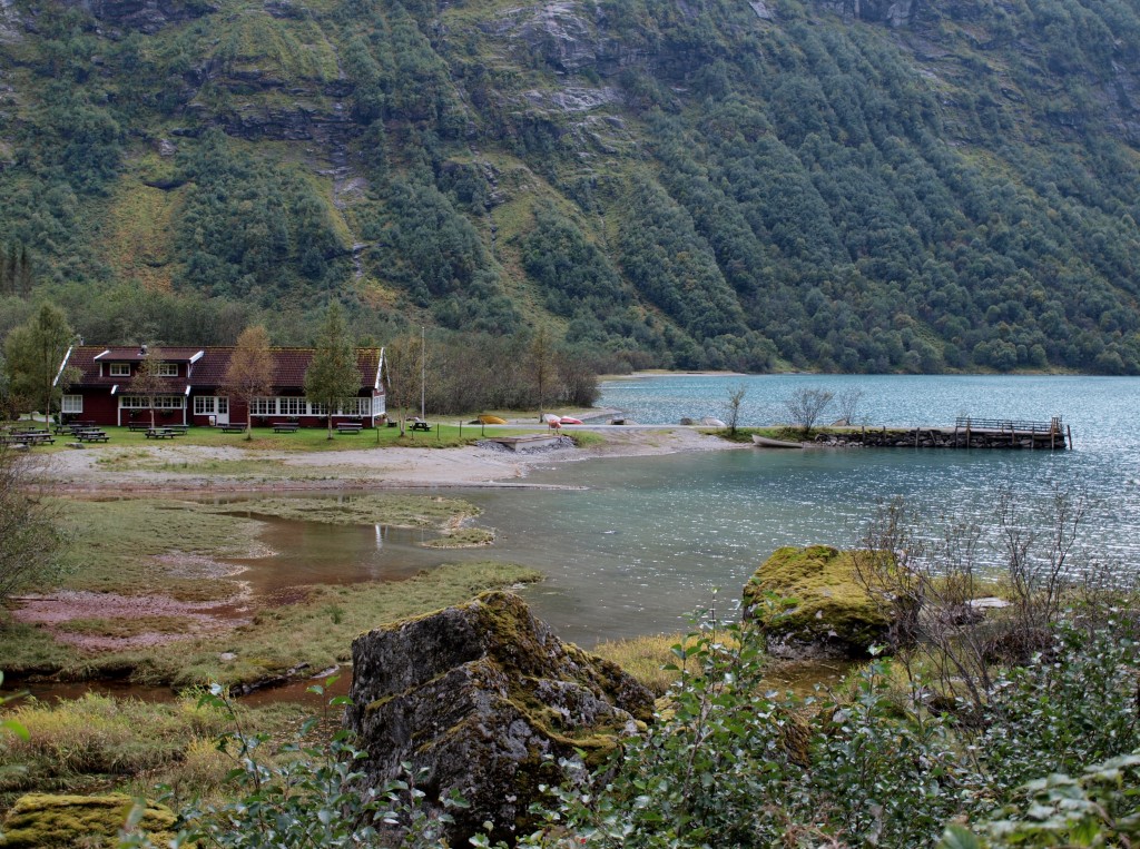 Zdjęcia: Lovanet, sogn og fjordane, Jezioro lodowcowe, NORWEGIA Zdjęcia: Lovanet, sogn og fjordane, Jezioro lodowcowe, NORWEGIA