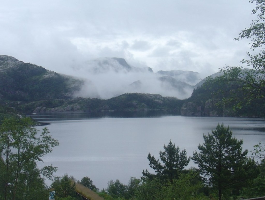 Zdjęcia: obok hotelu, Preikestolen, Norwegia okolica Preikestolen, NORWEGIA Zdjęcia: obok hotelu, Preikestolen, Norwegia okolica Preikestolen, NORWEGIA