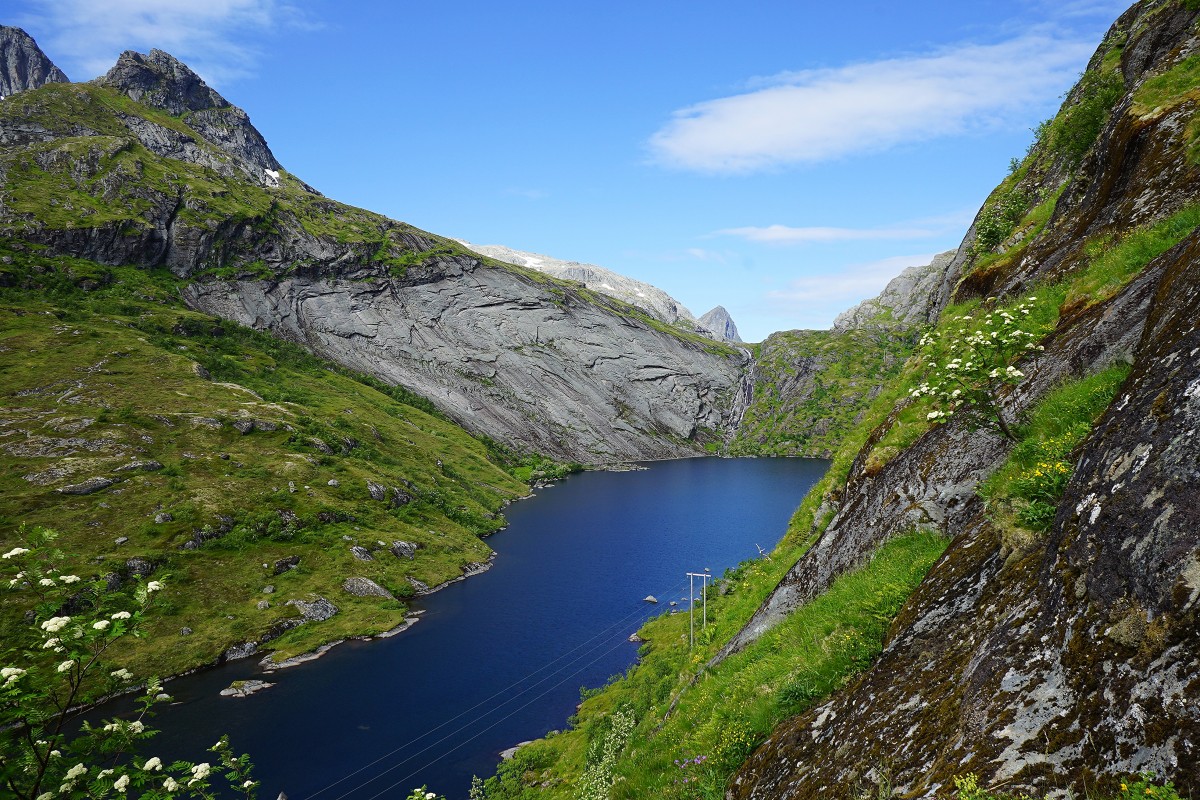 Zdjęcia: Wyspa Moskenesoya, Lofoty, Jeziorko, NORWEGIA Zdjęcia: Wyspa Moskenesoya, Lofoty, Jeziorko, NORWEGIA
