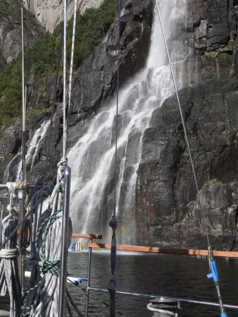 Zdjęcia: Jonsfiord, okolice Stavanger, wodospad, NORWEGIA Zdjęcia: Jonsfiord, okolice Stavanger, wodospad, NORWEGIA