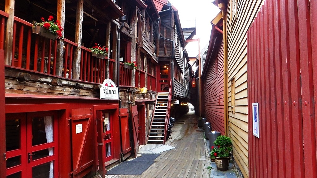 Zdjęcia: Bergen, Norwegia południowo - zachodnia, Bryggen - stare miasto Bergen, NORWEGIA Zdjęcia: Bergen, Norwegia południowo - zachodnia, Bryggen - stare miasto Bergen, NORWEGIA