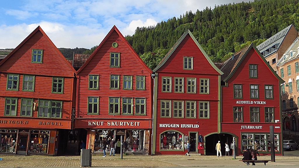 Zdjęcia: Bergen, Norwegia południowo - zachodnia, Bryggen - stare miasto Bergen, NORWEGIA Zdjęcia: Bergen, Norwegia południowo - zachodnia, Bryggen - stare miasto Bergen, NORWEGIA