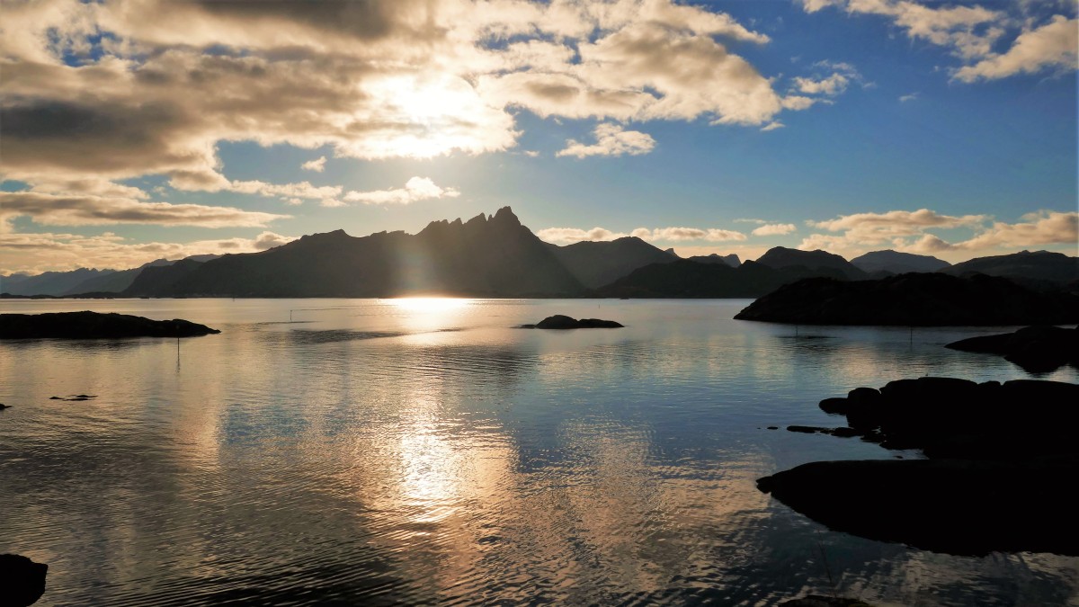 Zdjęcia: Mortsund, Lofoty, Zachód słońca nad fiordem, NORWEGIA Zdjęcia: Mortsund, Lofoty, Zachód słońca nad fiordem, NORWEGIA