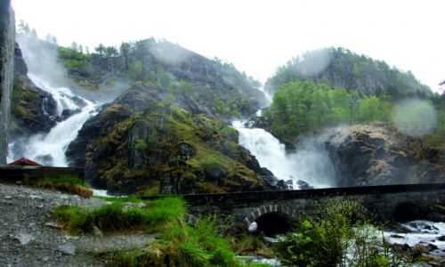 Zdjecie NORWEGIA / Pnocny zachd od Oslo / Wodospad  LATEFOSS / To nie Niagara