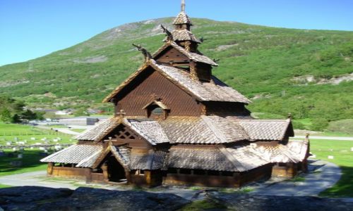Zdjecie NORWEGIA / Hordaland / Hordaland / Stavkirke - w drodze do Gudvangen