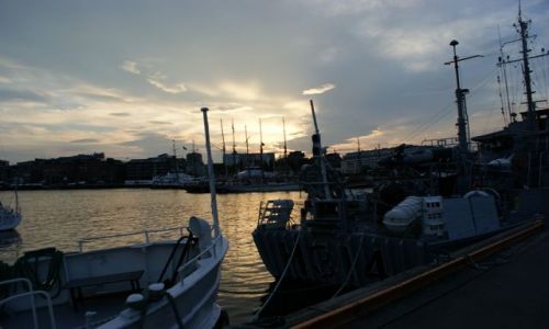 Zdjecie NORWEGIA / Austlandet / Oslo / Zachd soca w porcie Oslo
