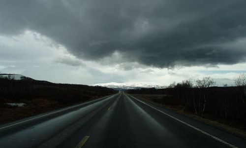 Zdjecie NORWEGIA / nordland / pomidzy Oppdal a Trondheim / duga prosta w Norwegii