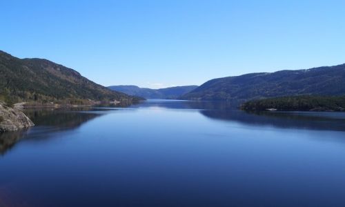 Zdjęcie NORWEGIA / brak / Trasa Bergen-Oslo / Spokojna woda