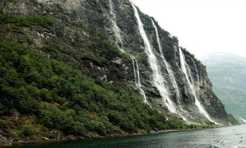Zdjęcie NORWEGIA / - / Norwegia / Fiord Geiranger  Wodospad Siedmiu Sióstr