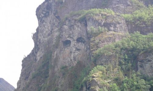 Zdjecie NORWEGIA / -Geirangerfjord / Geiranger / Troll patrzy