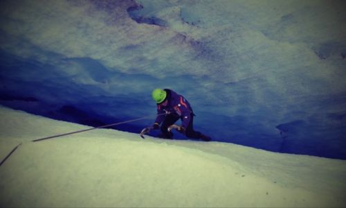 Zdjcie NORWEGIA / Hardanger / Folgefonni glacier / KONKURS FOTO Kobieta w obiektywie podrnika