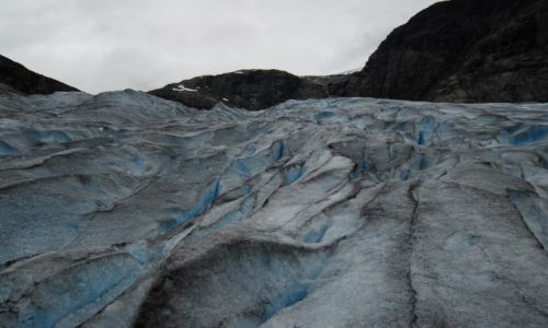 Zdjęcie NORWEGIA / Lodowiec Jostedalbreen / Jęzor lodowy Nigardsbreen / Niebiesko