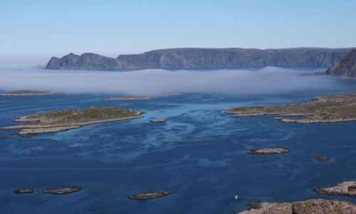 Zdjecie NORWEGIA / Finnmark / Gjesvaer / creeping fog