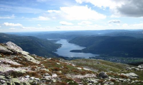 Zdjcie NORWEGIA / Telemark / Seljord / Norwegia 2013 - Seljord - widok z gry Skorve na jezioro
