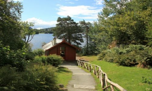 Zdjcie NORWEGIA / Bergen / Troldhaugen / Domek nad wod