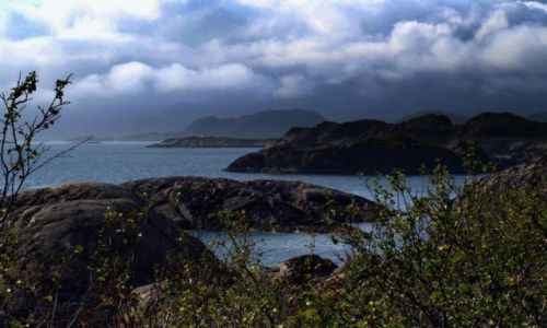 Zdjęcie NORWEGIA / północna norwegia / Lofoty / w górach nad morzem