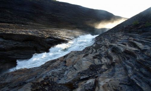 Zdjęcie NORWEGIA / północna Norwegia / okolice Mo i Rana / wodospad