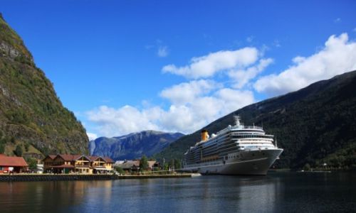 Zdjcie NORWEGIA /  Sogn og Fjordane / Flam / W porcie