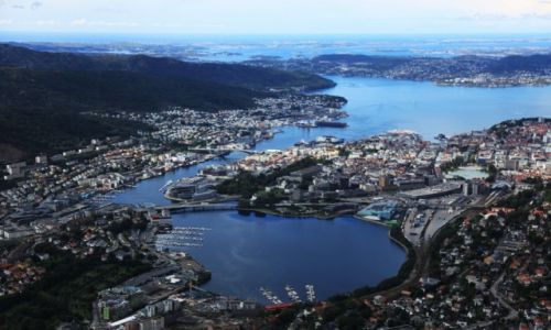Zdjęcie NORWEGIA / De syv fjell (pasmo górskie)  / Urliken / Bergen