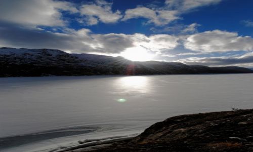 Zdjęcie NORWEGIA / Norwegia / gdzieś w drodze / W lodzie