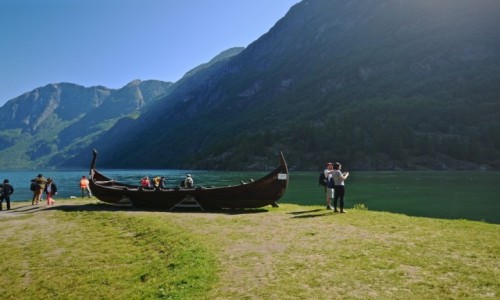 Zdjęcie NORWEGIA / Sogn og Fjordane / Gudvangen / Nærøyfiorden